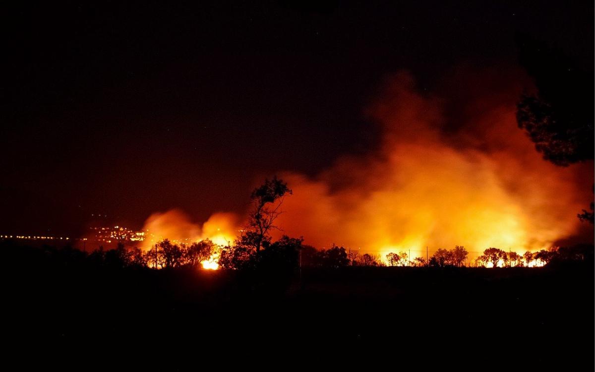 Rischio di incendi: come prevenirli e a chi rivolgersi