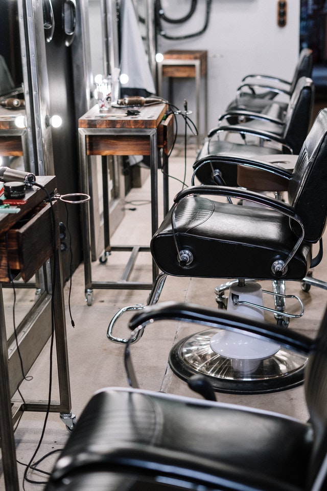 Consigli per l'allestimento di un barber shop dall'atmosfera accattivante